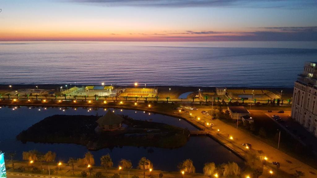 Gorgiladze Black Sea Apartment Batumi Ngoại thất bức ảnh